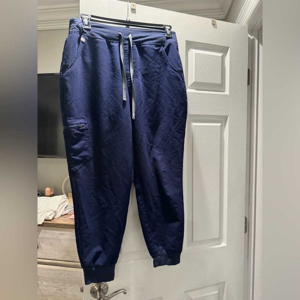 Figs high waisted Petite large Scrub Pants in Navy blue
